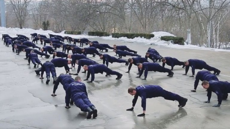 Border guards join "22 Push-up challenge" campaign (VIDEO)