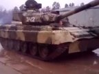 Preparing for Formula One? Watch Russian T-80UD main battle tank race and drift (VIDEO)