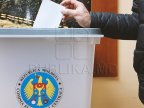 Front-runners, split from DA Platform Party of fugitive gangsters Victor and Viorel Țopa, dislike uninominal voting