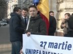 Young Liberals stage flash-mob at Chisinau city hall marking day of union with Romania