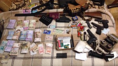 Man DETAINED by SIS officers for possession of AMMUNITION (PHOTO)