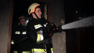 Rescuers prevent fire tragedy in Vatra town
