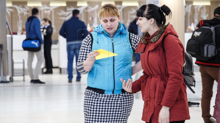 "Families without borders". Police organizes flash-mob to convince parents to stay home (PHOTOREPORT)