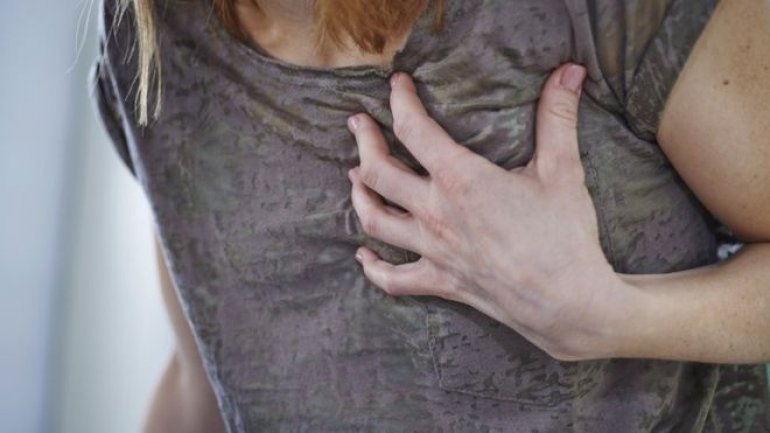 Early warning signs of heart attacks "being missed"