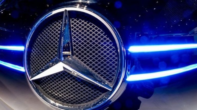 Daimler recalls 75,000 Mercedes-Benz cars in UK