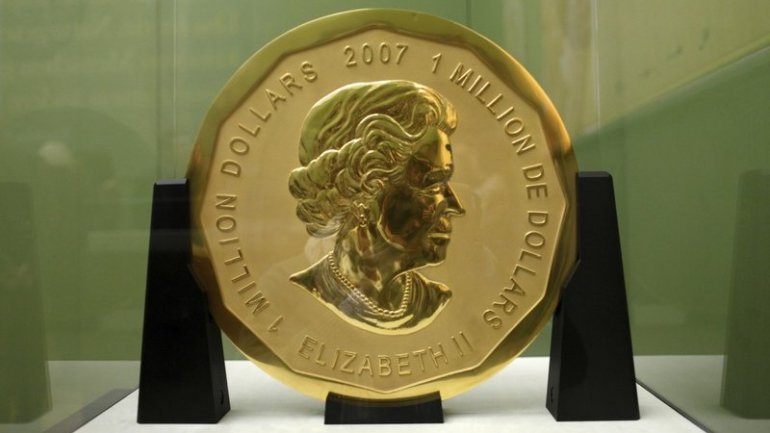 Thieves steal 100-kg gold coin from German museum