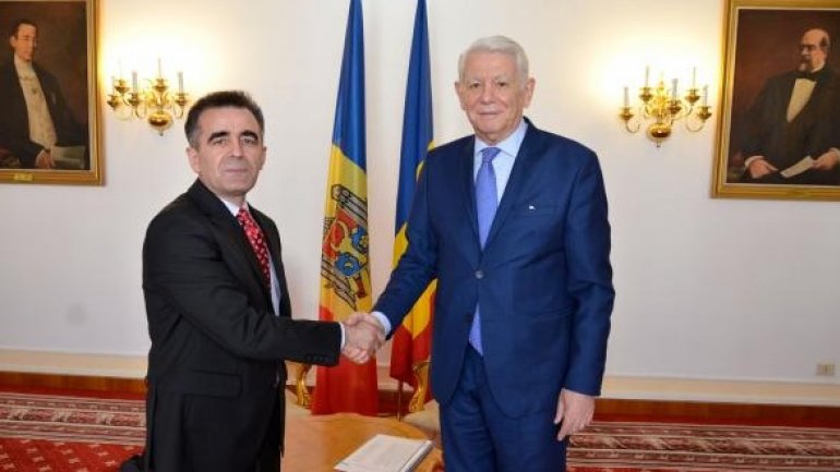 Romania's Foreign Minister discusses THESE ISSUES with Moldovan ambassador