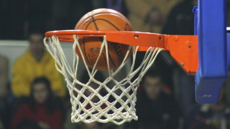 Team of State University of PE wins Female Basketball National Championship