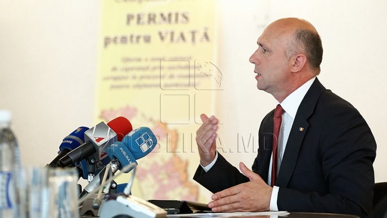 PM Pavel Filip invites Western media to invest in Moldova's media market 