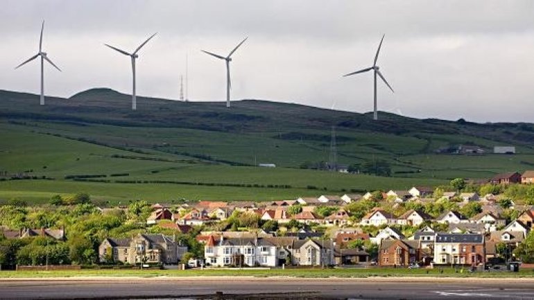 Scotland generated windpower to live for a month