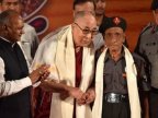 Dalai Lama meets Indian guard from 1959 flight from Tibet