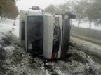 Bus carrying students OVERTURNED near Soldanesti town