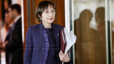 Parliament to consider Socialists’ censure motion against Education Minister