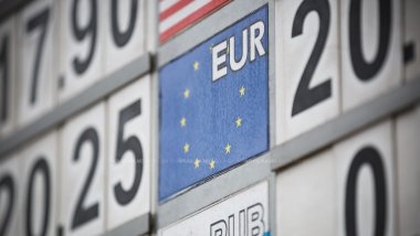 EXCHANGE RATE. April 6th, 2017