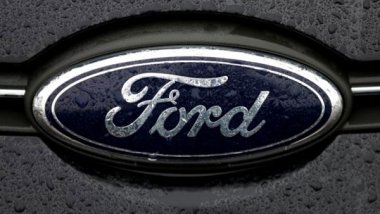 Ford recalls 52,000 F-250 pick-up trucks over park fault