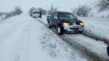 Bad weather conditions caused traffic to be suspended