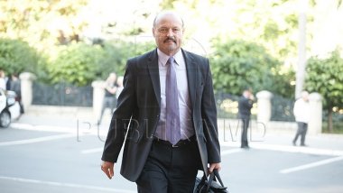 Nine independent MPs form the European People's group