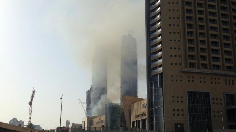 Fire hits Dubai high-rise complex near world's tallest tower (VIDEO)