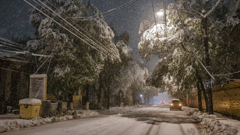 SECOND day of snowstorm in Moldova. Blizzard SHUTS DOWN most of the country (PHOTO/VIDEO)