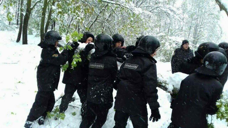 Ministry of Internal Affairs employees provide help to citizens in need (PHOTOREPORT)