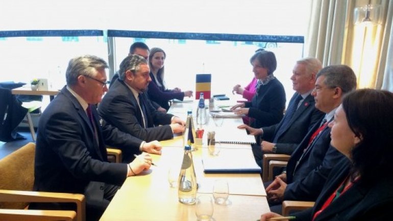 Moldovan diplomacy head meets Romanian, Ukrainian counterparts