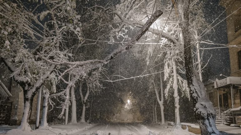 SECOND day of snowstorm in Moldova. Blizzard SHUTS DOWN most of the country (PHOTO/VIDEO)