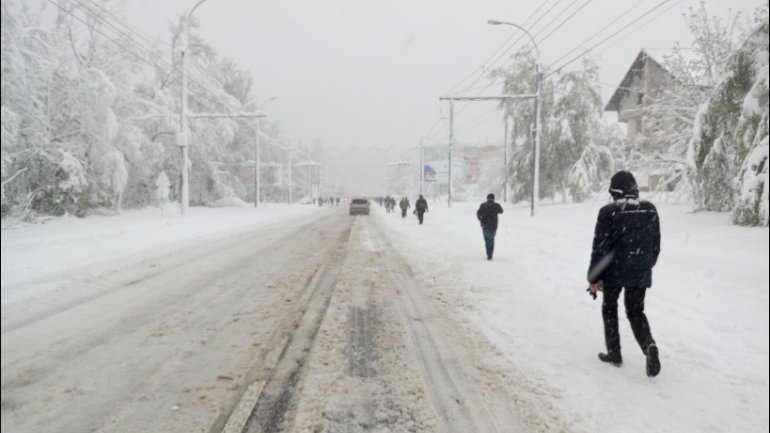 SECOND day of snowstorm in Moldova. Blizzard SHUTS DOWN most of the country (PHOTO/VIDEO)