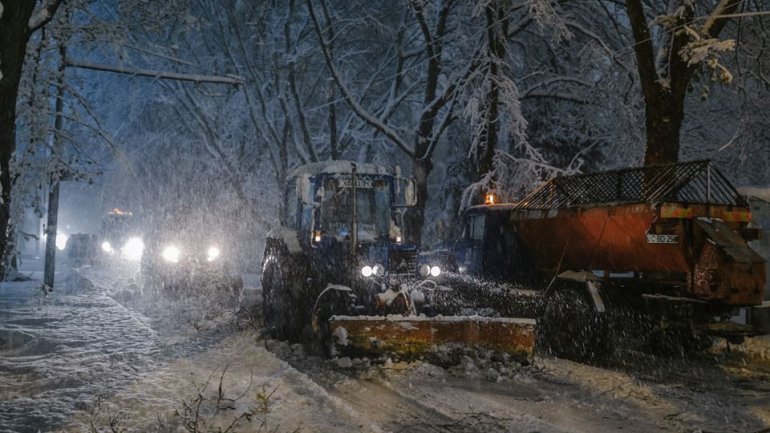 SECOND day of snowstorm in Moldova. Blizzard SHUTS DOWN most of the country (PHOTO/VIDEO)