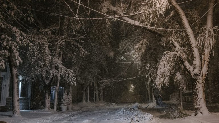 SECOND day of snowstorm in Moldova. Blizzard SHUTS DOWN most of the country (PHOTO/VIDEO)