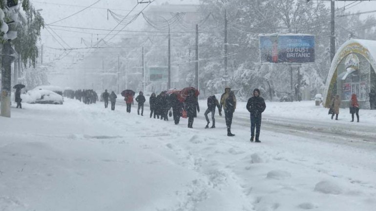 SECOND day of snowstorm in Moldova. Blizzard SHUTS DOWN most of the country (PHOTO/VIDEO)