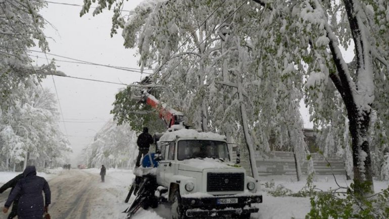 SECOND day of snowstorm in Moldova. Blizzard SHUTS DOWN most of the country (PHOTO/VIDEO)