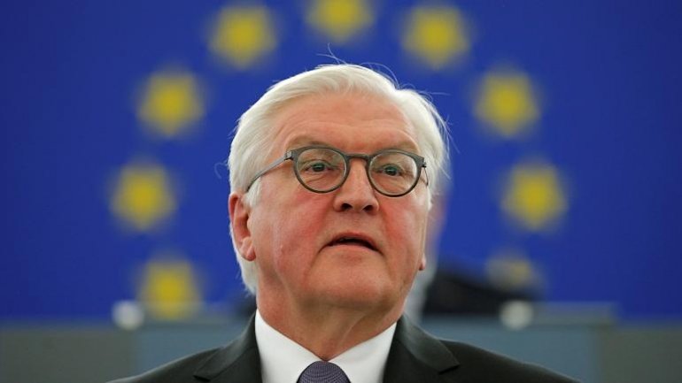 Internet anonymity should be banned, says German president