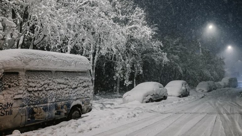 SECOND day of snowstorm in Moldova. Blizzard SHUTS DOWN most of the country (PHOTO/VIDEO)