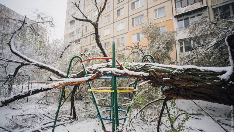 April snow causes HAVOC in Moldova (PHOTO/VIDEO)