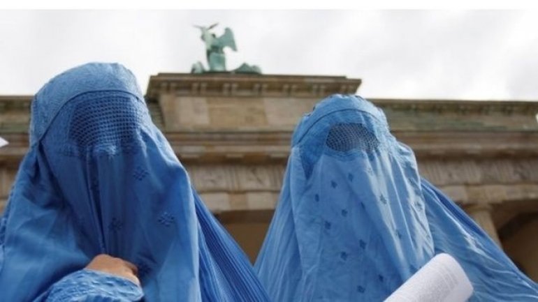 German parliament moves to partially ban the burka