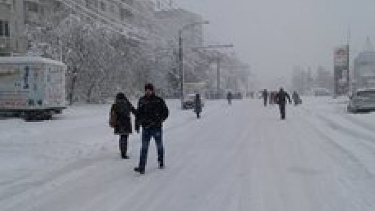 SECOND day of snowstorm in Moldova. Blizzard SHUTS DOWN most of the country (PHOTO/VIDEO)