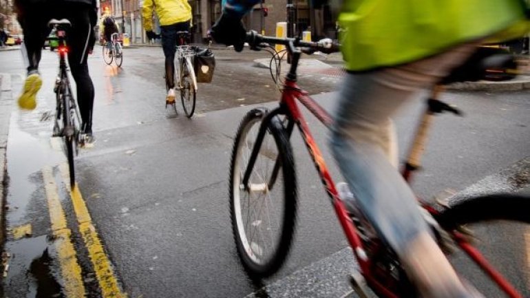 Cycling to work can cut cancer and heart disease, says study