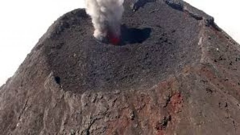 Volcanic eruption captured by drones in Guatemala (VIDEO)