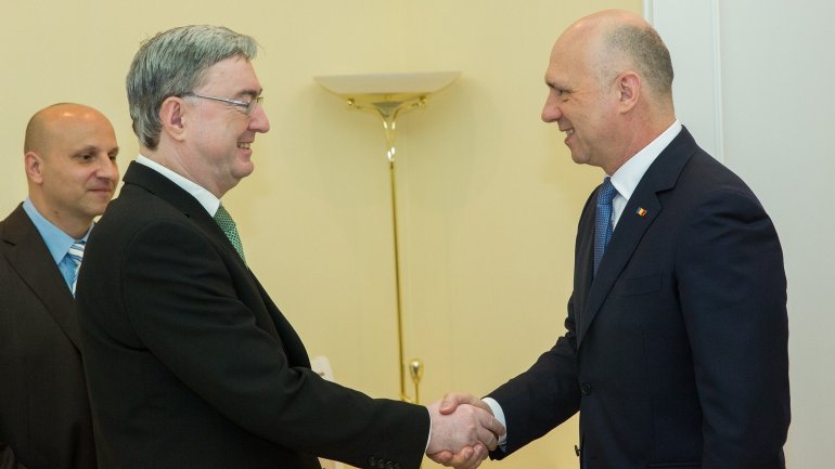 Government's reform agenda discussed by PM Pavel Filip and Czech Ambassador to Moldova