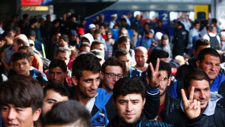  270,000 Syrians get right to bring their families to Germany