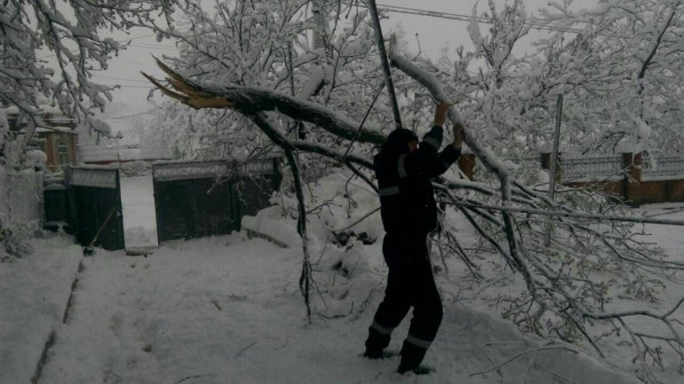 SECOND day of snowstorm in Moldova. Blizzard SHUTS DOWN most of the country (PHOTO/VIDEO)