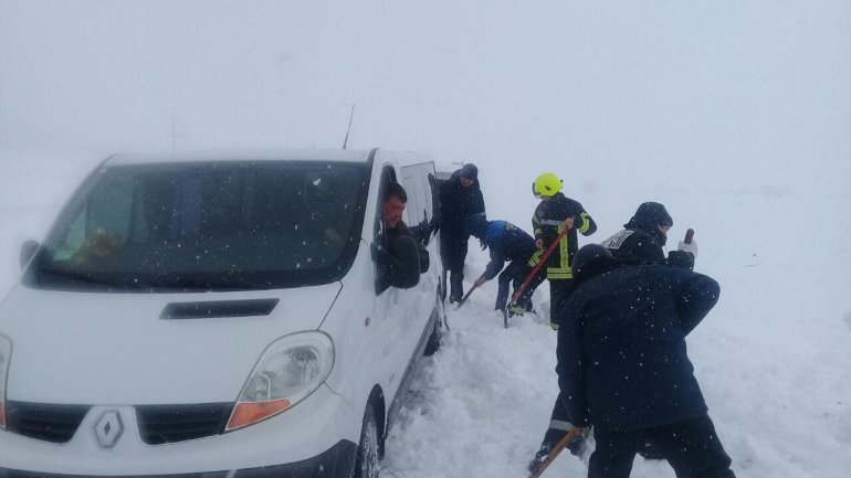 SECOND day of snowstorm in Moldova. Blizzard SHUTS DOWN most of the country (PHOTO/VIDEO)