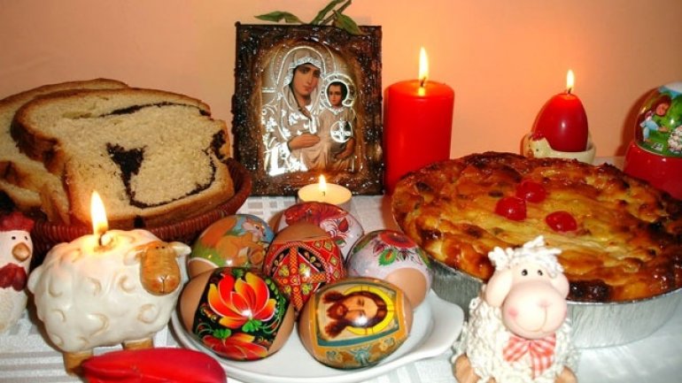 Smell of cookery brings Moldovan villages back to life on Easter 