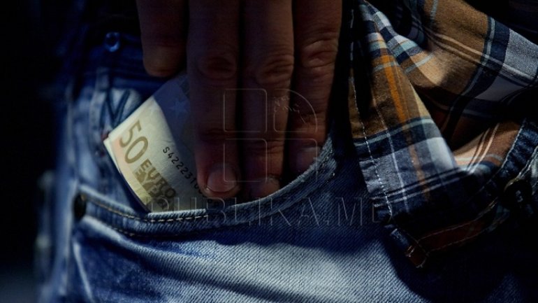 Man from Cimişlia, suspected of bribe - investigated