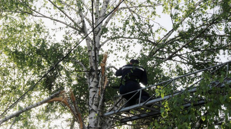 (PHOTO GALLERY) Rescuers, volunteers work hard over weekend to clean up capital city