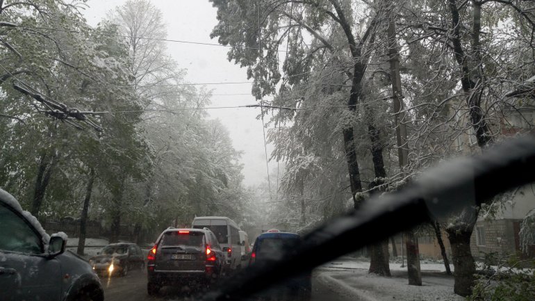 April snow causes HAVOC in Moldova (PHOTO/VIDEO)