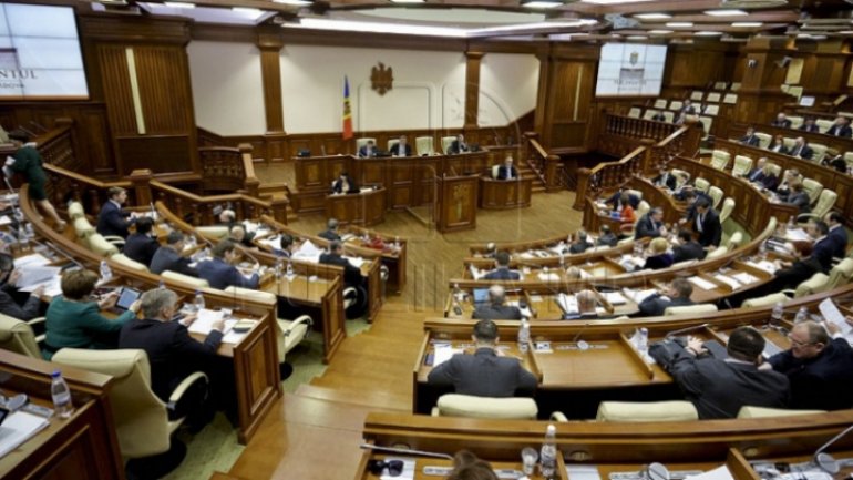 Deputies to remain this year also without Easter pays Economies in Parliament 