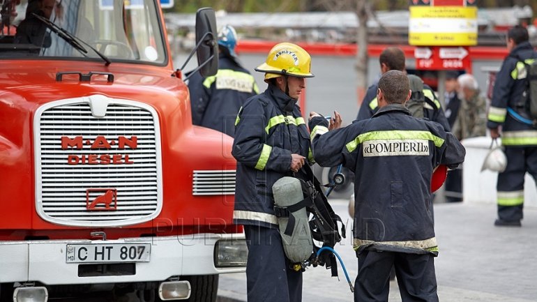 Vegetation fire and power outrage in Ciocana sector (VIDEO)