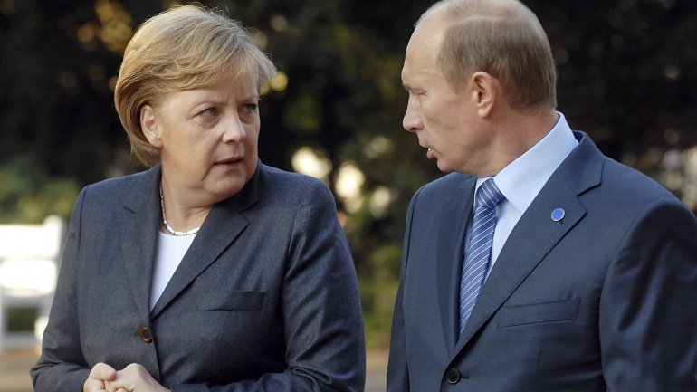 Merkel to meet Putin for discussion on Ukraine, Syria