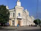 Anti-corruption squad SEARCHES Chisinau mayor's office. Council officials, held up and escorted to CNA